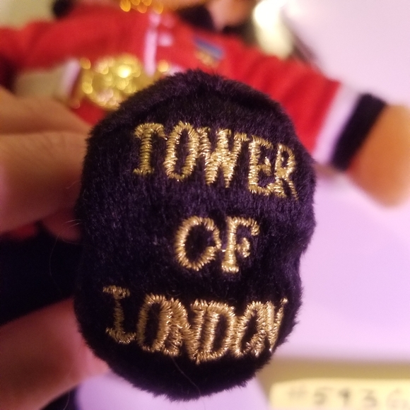 593G NWT Plush Soft Stuffed Tower of London Guardsman Bear Authentic Collectible - Picture 10 of 12